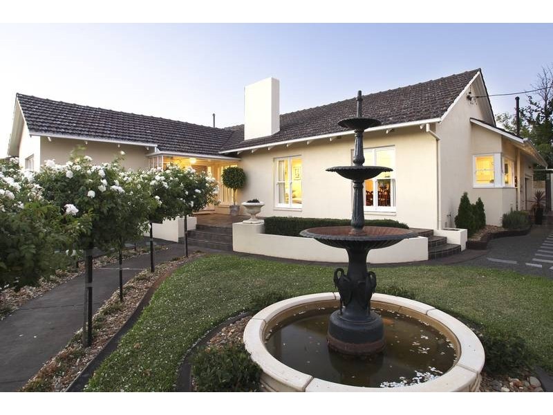 16 Eaglehawk Road, Bendigo VIC 3550