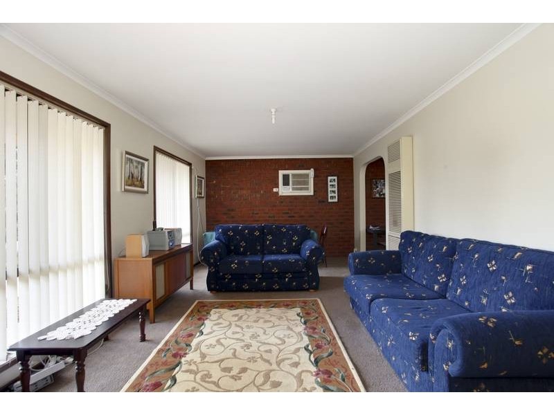 1/6 Nerang Court, Strathdale VIC 3550