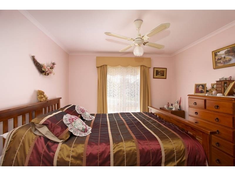 1 Banool Street, Golden Square VIC 3555