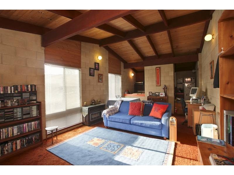 74 Lowndes Street, Strathdale VIC 3550