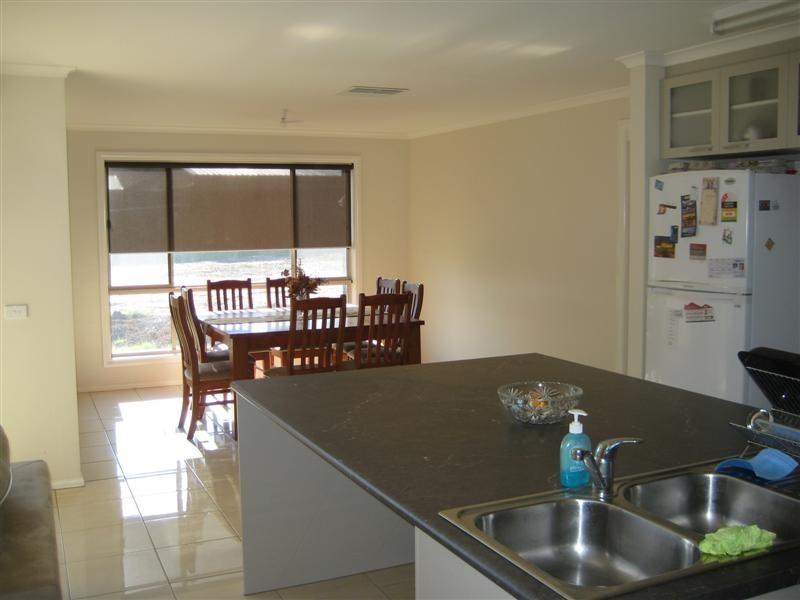 52 Wicks Road, Maiden Gully VIC 3551