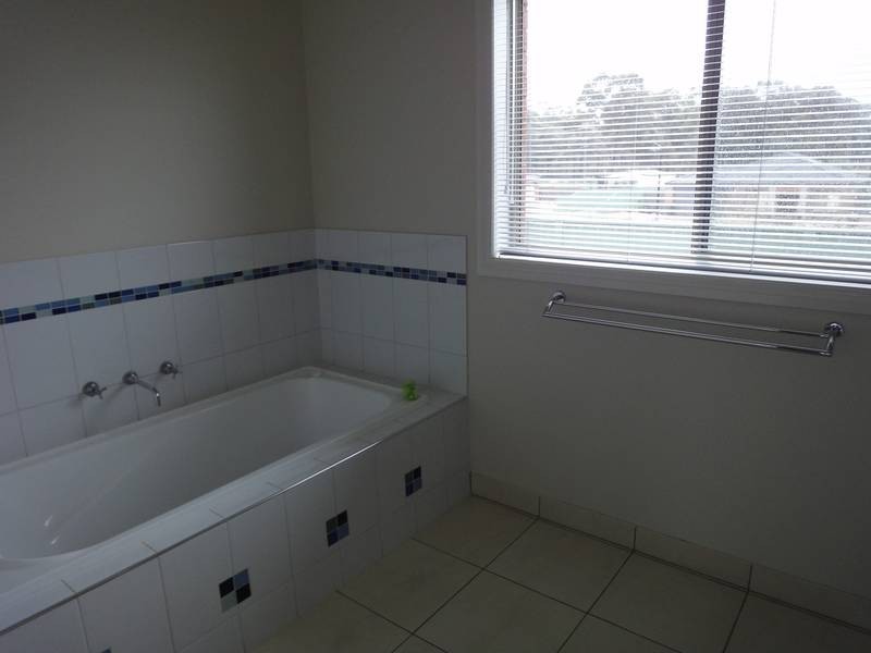 52 Wicks Road, Maiden Gully VIC 3551