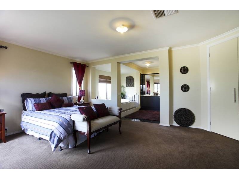 47 Arthurs Crescent, Strathfieldsaye VIC 3551