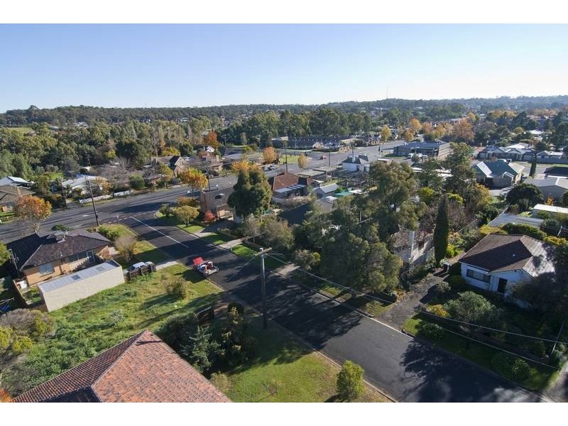 13 Lindsay Street, Kangaroo Flat VIC 3555