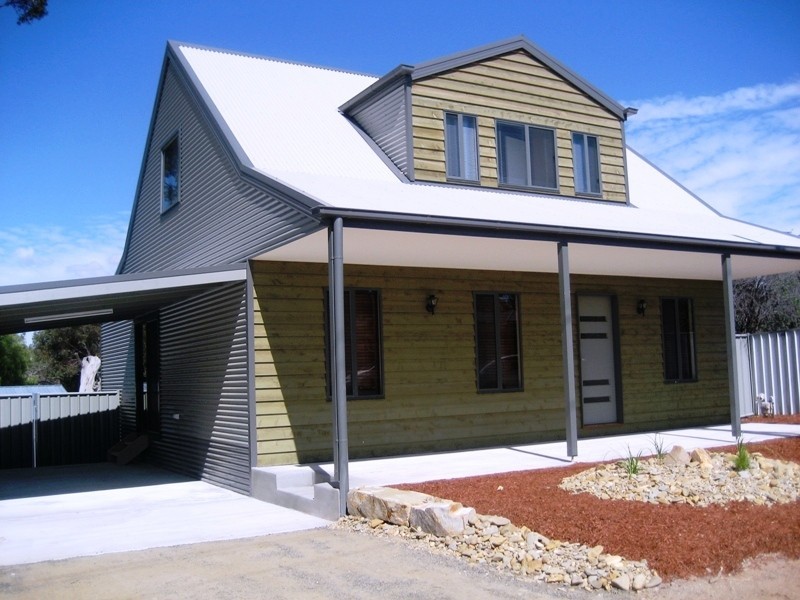 1/4 Bailey Street, California Gully VIC 3556