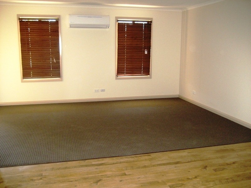 1/4 Bailey Street, California Gully VIC 3556