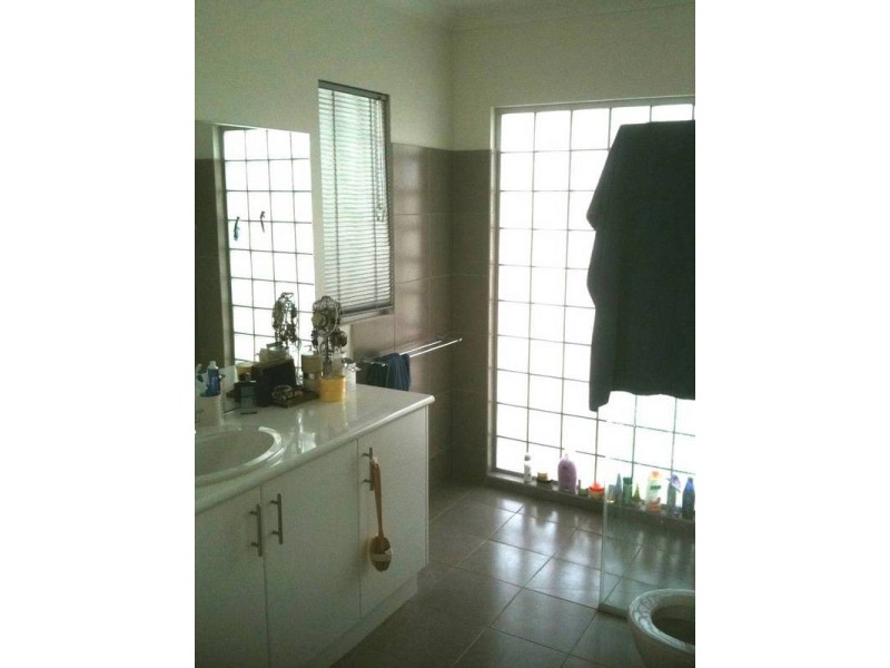 2/26 Towers Street, Flora Hill VIC 3550