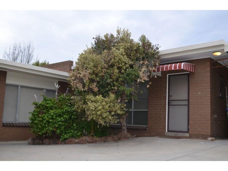 2/3 Park Street, Strathdale VIC 3550