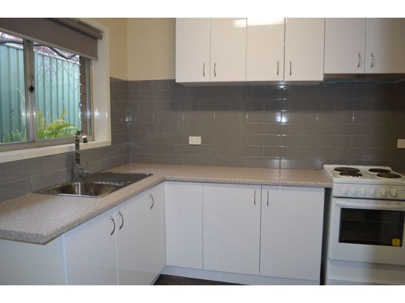2/3 Park Street, Strathdale VIC 3550