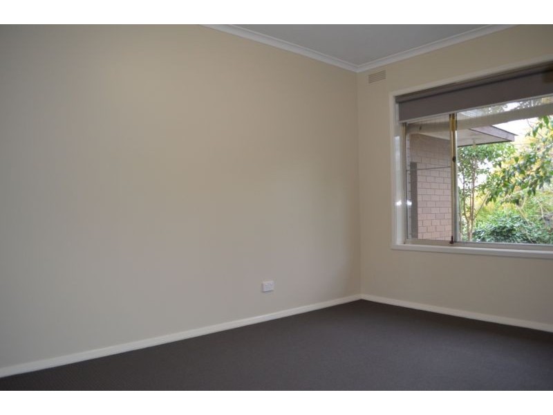 2/3 Park Street, Strathdale VIC 3550