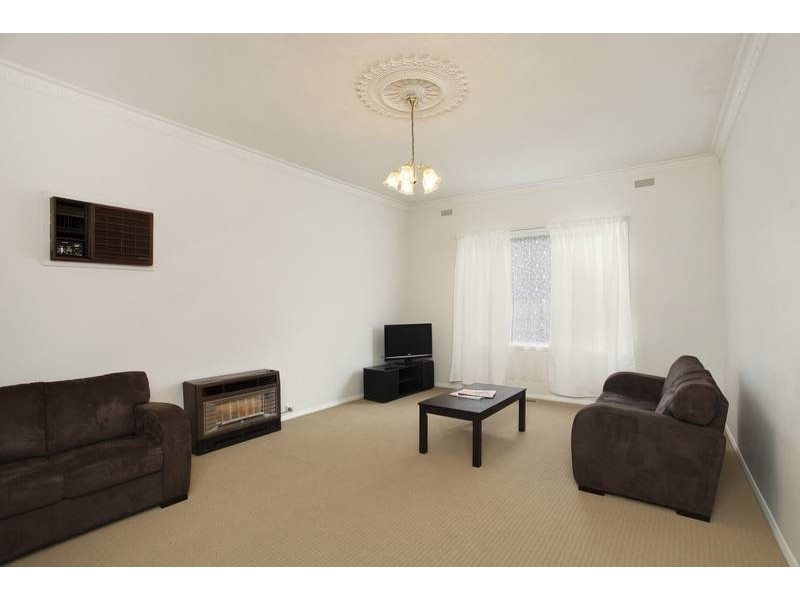 9 Malcolm Street, Quarry Hill VIC 3550