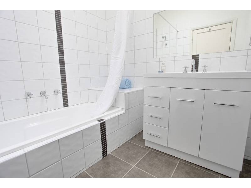 9 Malcolm Street, Quarry Hill VIC 3550