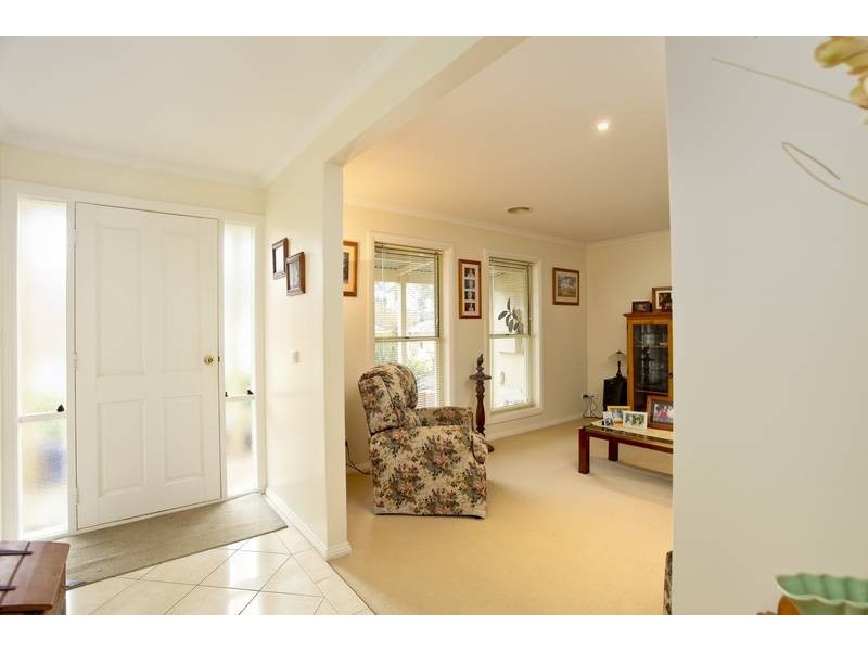 10 Bassett Drive, Strathfieldsaye VIC 3551