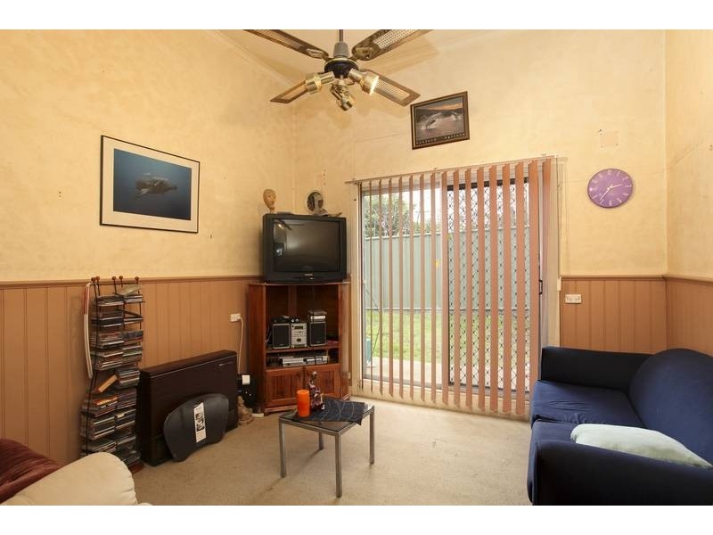 19 Little Breen Street, Quarry Hill VIC 3550