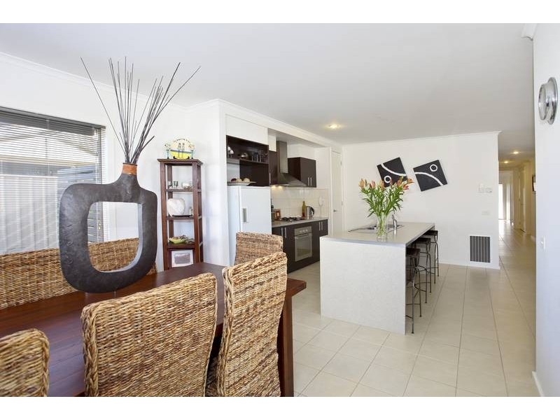 27 Greenview Circuit, Epsom VIC 3551