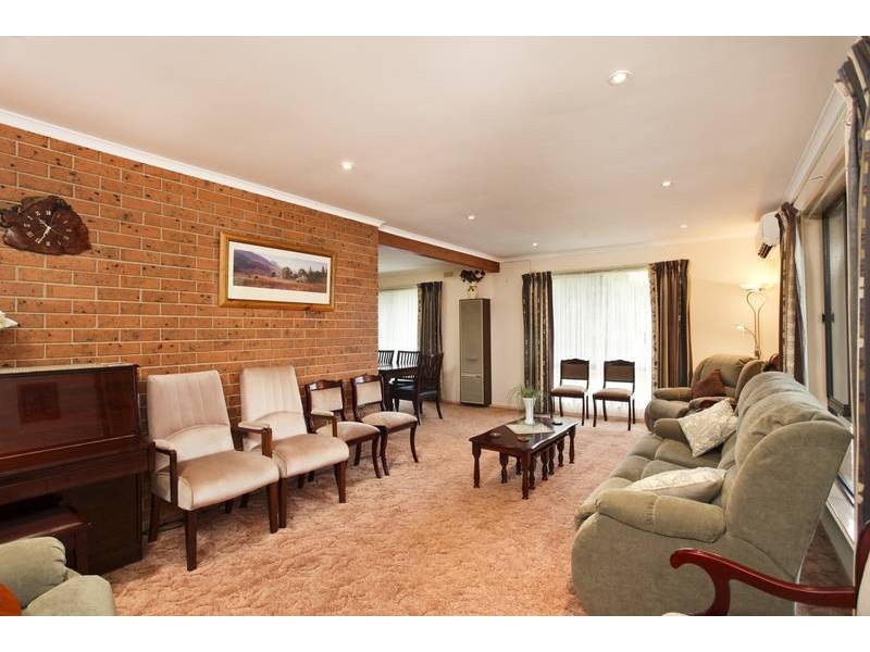 13 Glencoe Street, Kennington VIC 3550