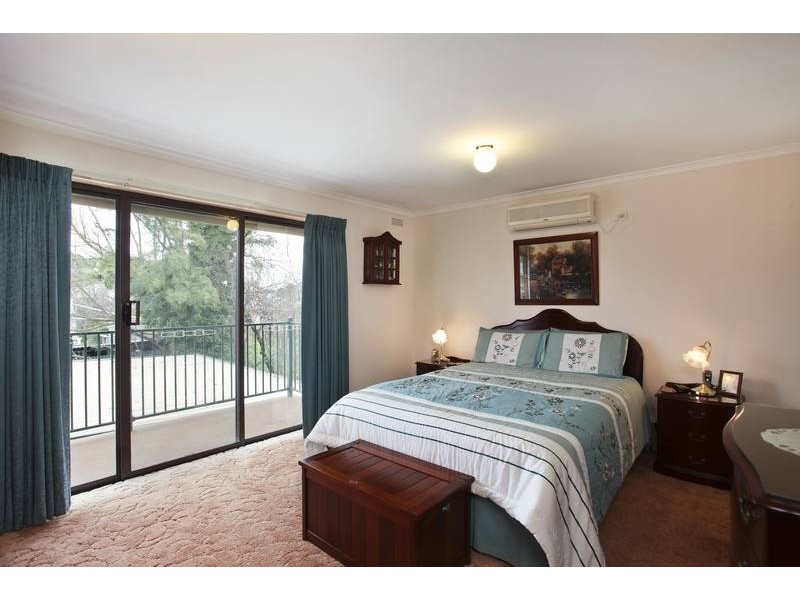 13 Glencoe Street, Kennington VIC 3550