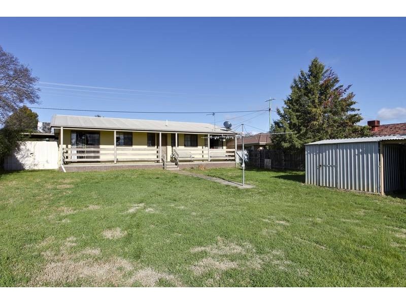 38 Wesley Street, Kangaroo Flat VIC 3555