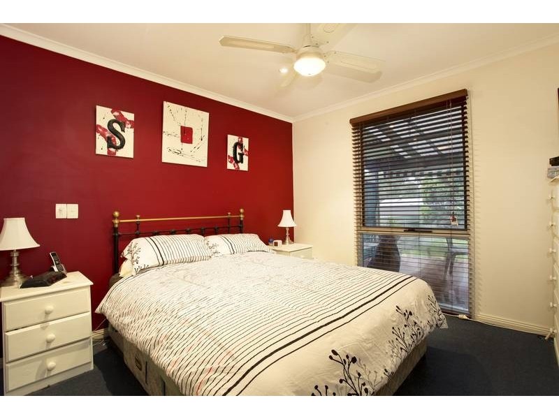 16 Rennie Street, Huntly VIC 3551