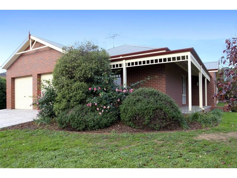 1 Adelle Court, Strathdale VIC 3550