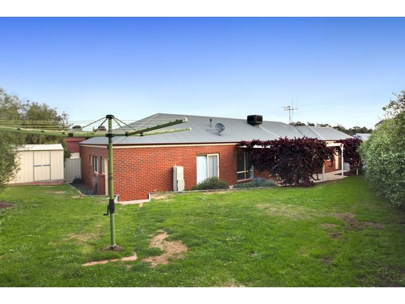 1 Adelle Court, Strathdale VIC 3550