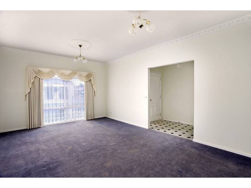 1 Adelle Court, Strathdale VIC 3550