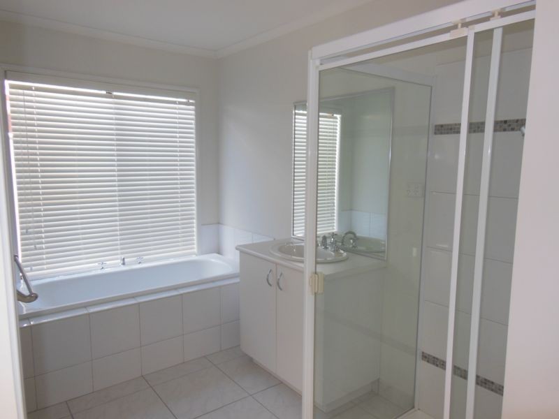 36 Saxby Drive, Strathfieldsaye VIC 3551