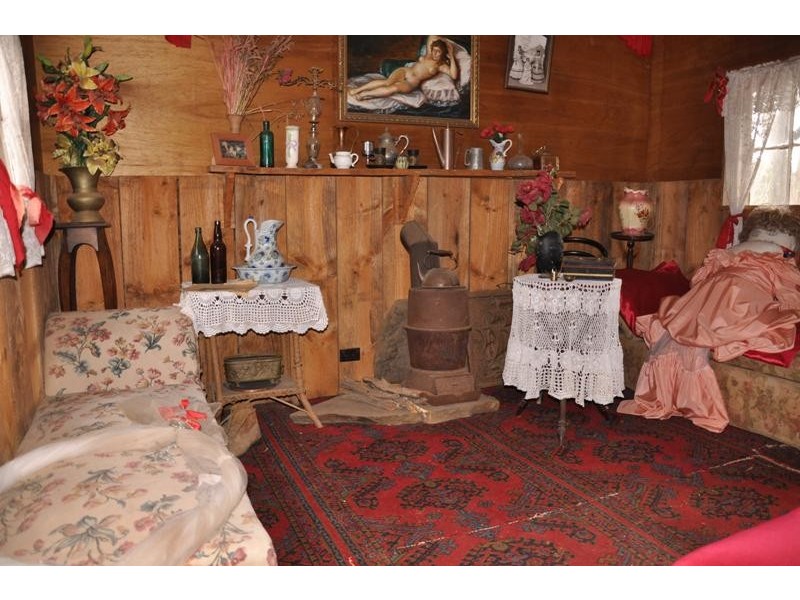 8 Allans Road, Maldon VIC 3463