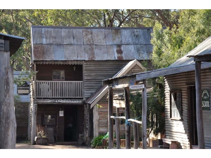 8 Allans Road, Maldon VIC 3463