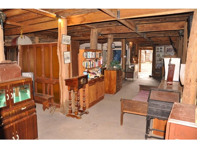 8 Allans Road, Maldon VIC 3463