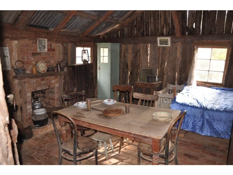 8 Allans Road, Maldon VIC 3463