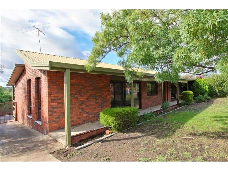 10 Balmoral Drive, Golden Square VIC 3555