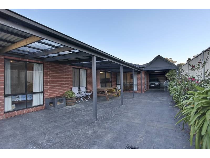 20 Alexander Close, Strathfieldsaye VIC 3551