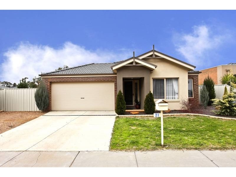 21 Cooba Drive, Epsom VIC 3551