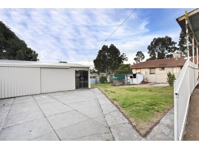 43 Race Street, Flora Hill VIC 3550