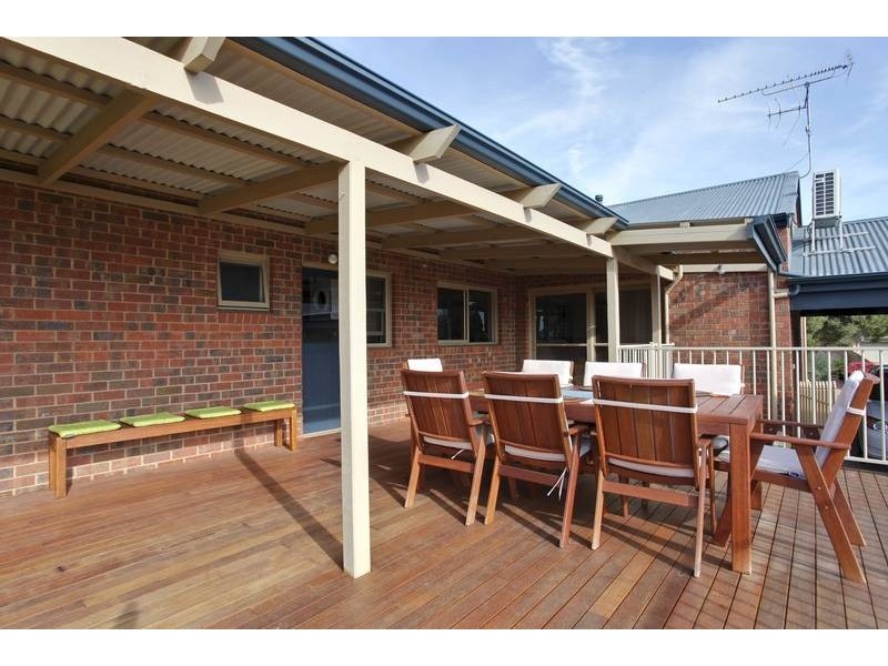 6 Hillary Court, Strathdale VIC 3550