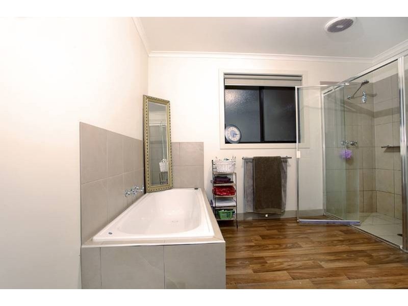 14 Sheard Street, California Gully VIC 3556