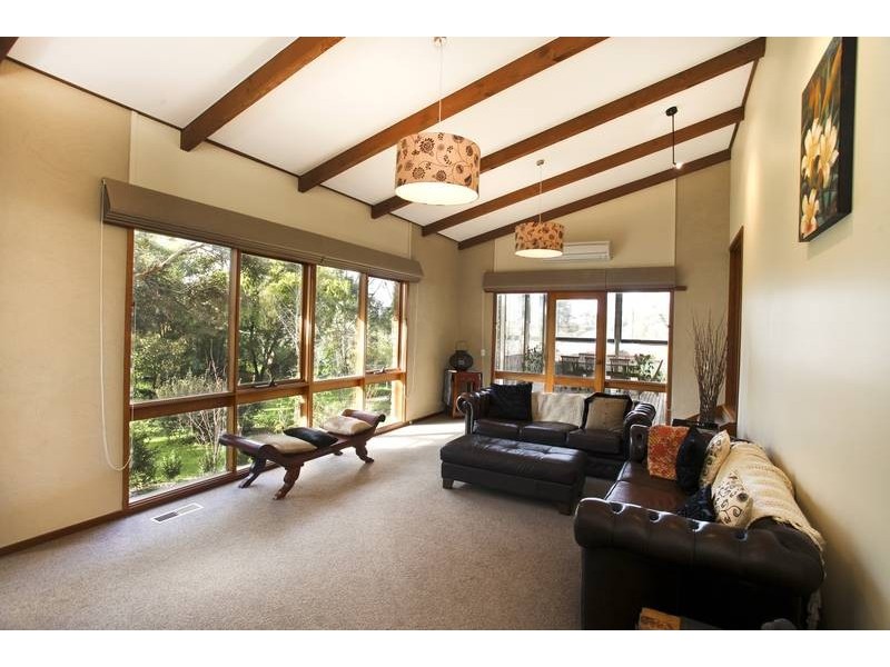 151 Edwards Road, Strathdale VIC 3550