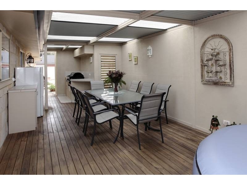 8 York Close, Strathfieldsaye VIC 3551