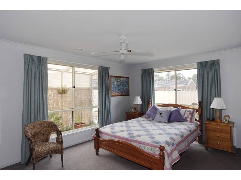 8 York Close, Strathfieldsaye VIC 3551