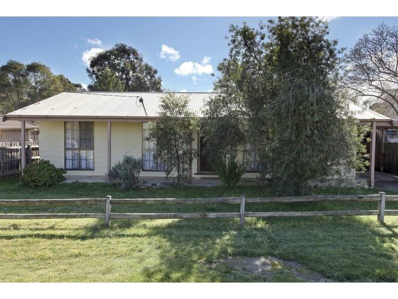 38 Wesley Street, Kangaroo Flat VIC 3555
