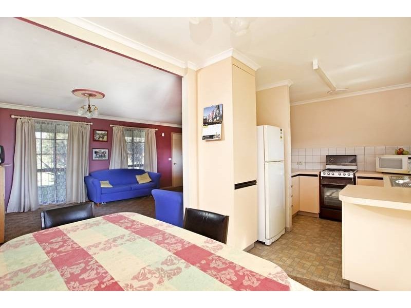 38 Wesley Street, Kangaroo Flat VIC 3555