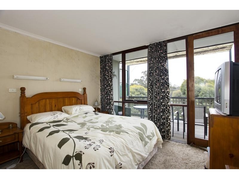 3 Moyna Drive, Spring Gully VIC 3550