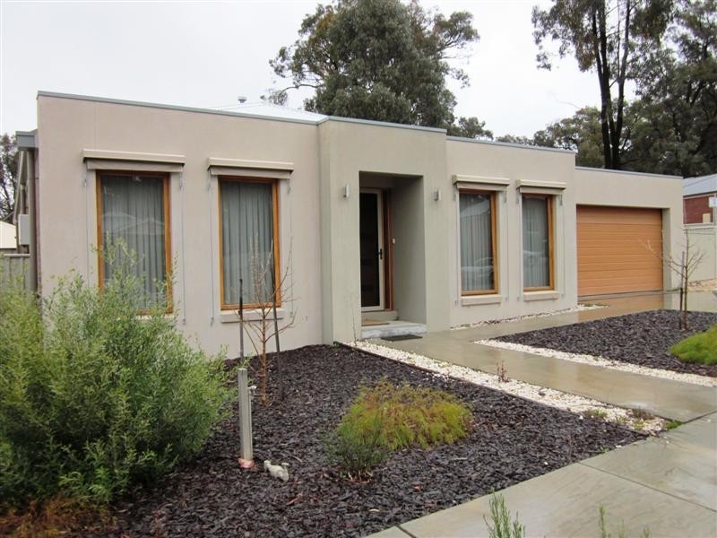 2 Moonah Court, Eaglehawk VIC 3556
