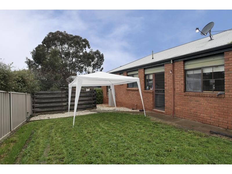 2/12 Langford Court, Strathdale VIC 3550