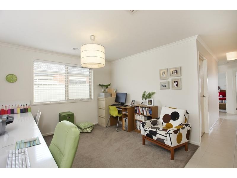 8 McConnachie Court, Epsom VIC 3551