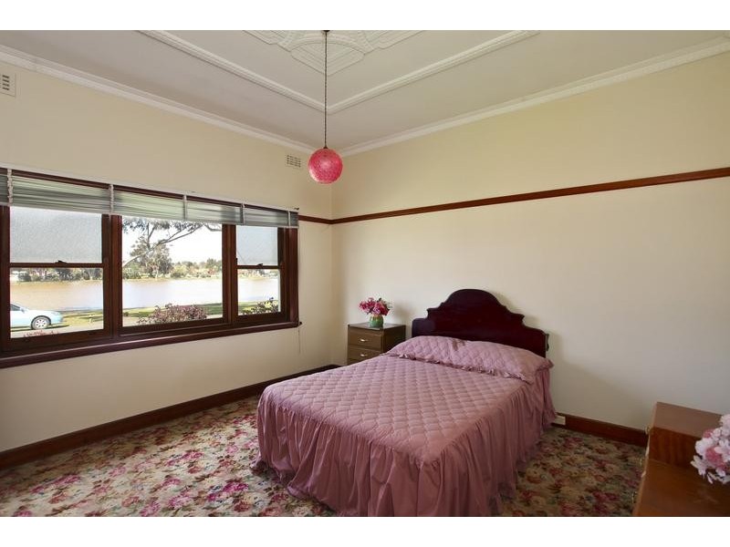 53 Simpsons Road, Eaglehawk VIC 3556
