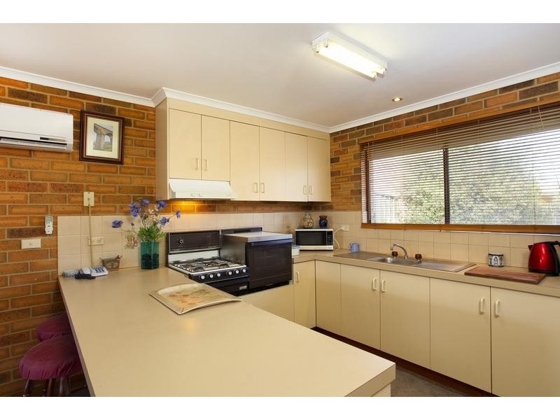 2/97C Panton Street, Golden Square VIC 3555