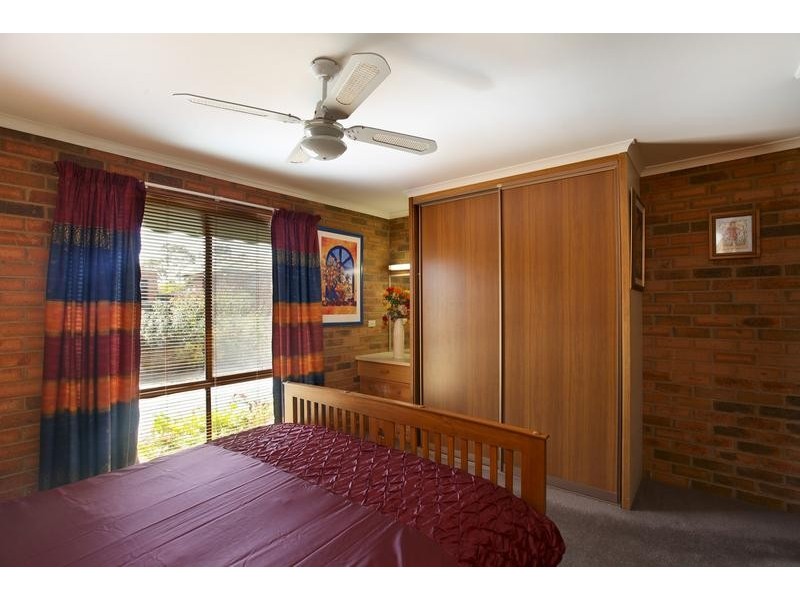 2/97C Panton Street, Golden Square VIC 3555