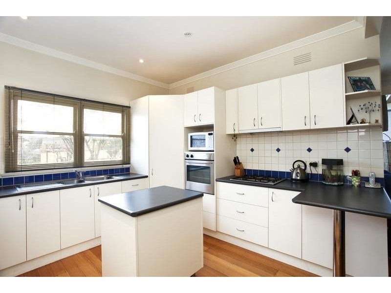 9 Bosquet Street, White Hills VIC 3550